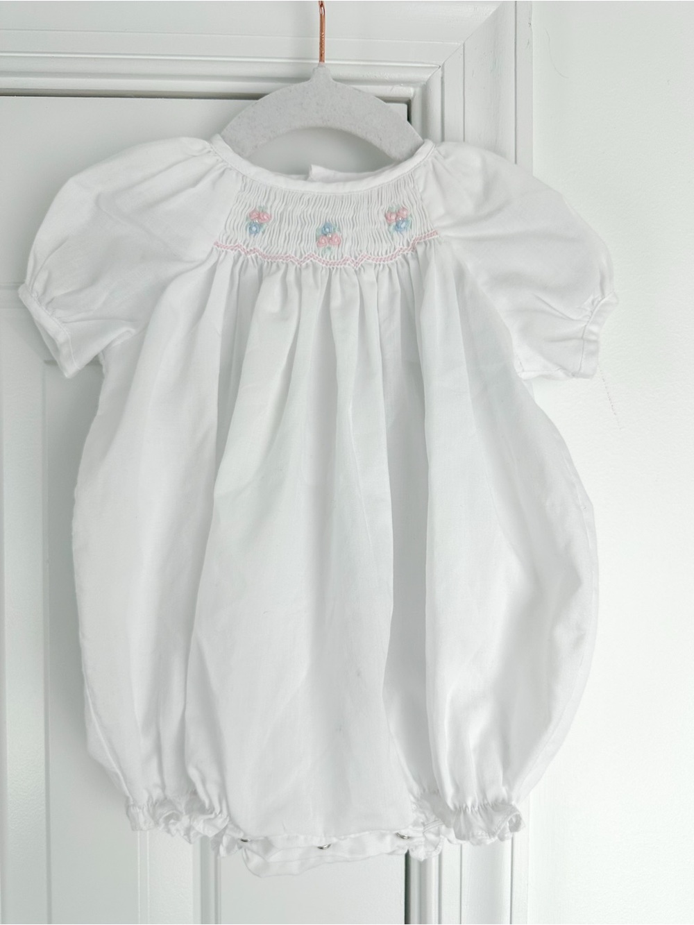 Petit Ami smocked bubble NB EUC
